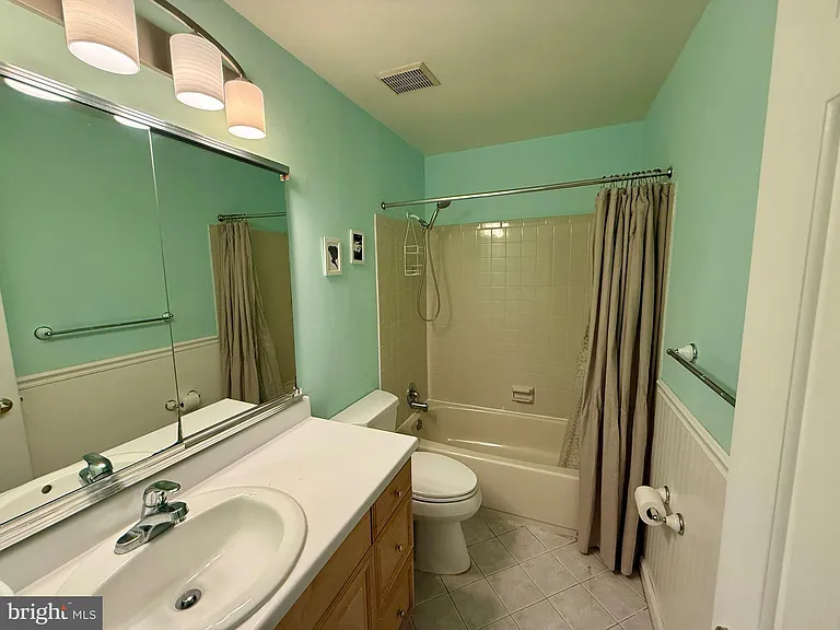 30 Hopkinson Ct #164 — Photo 15