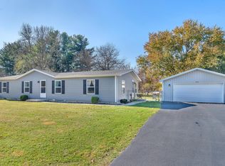 9606 Candlewick Rd, Demotte, IN 46310