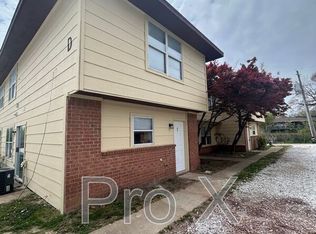 1305 W New Hope Rd #D, Rogers, AR 72758