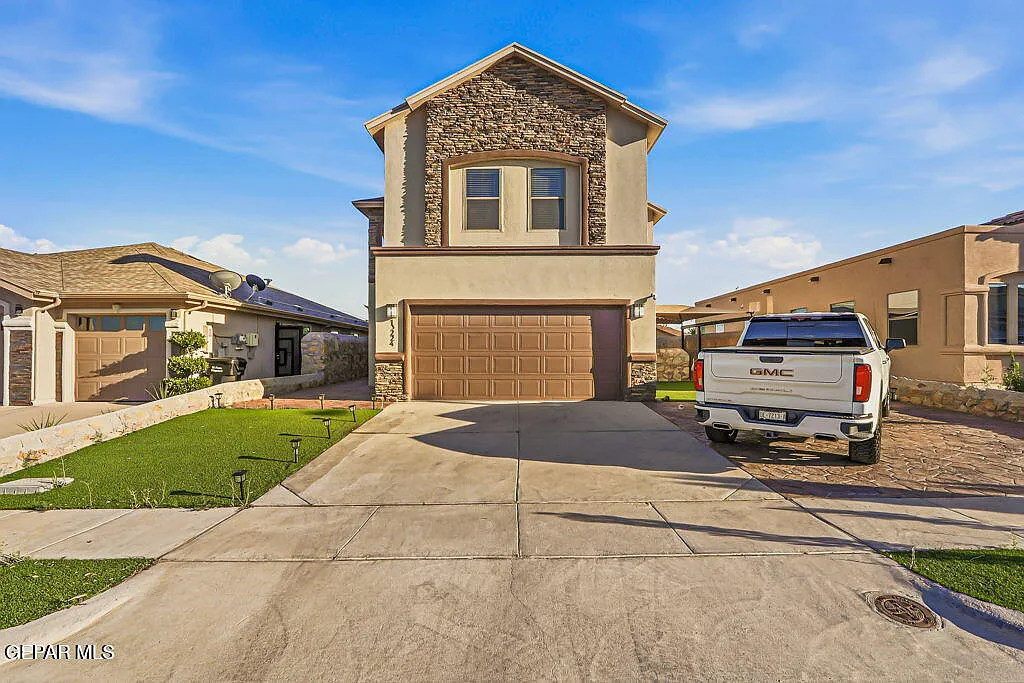 3 bed, 2.5 bath, 1688 sqft, $2,180 — Photo 3