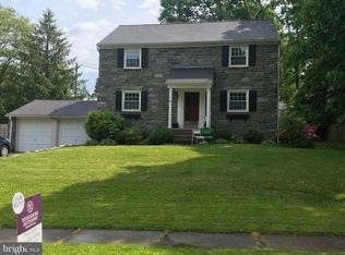 18 Oakford Rd, Wayne, PA 19087