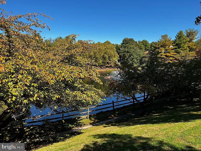 9548 Fox Hollow Dr — Photo 8