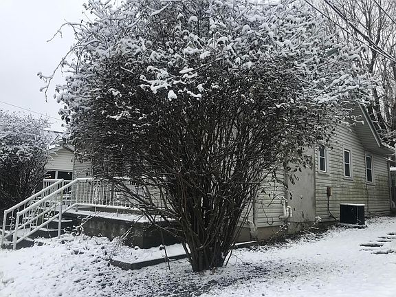 3rd image of 141 N Stanley St