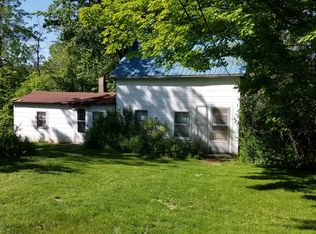 42 Jordan Rd, Mechanic Falls, ME 04256