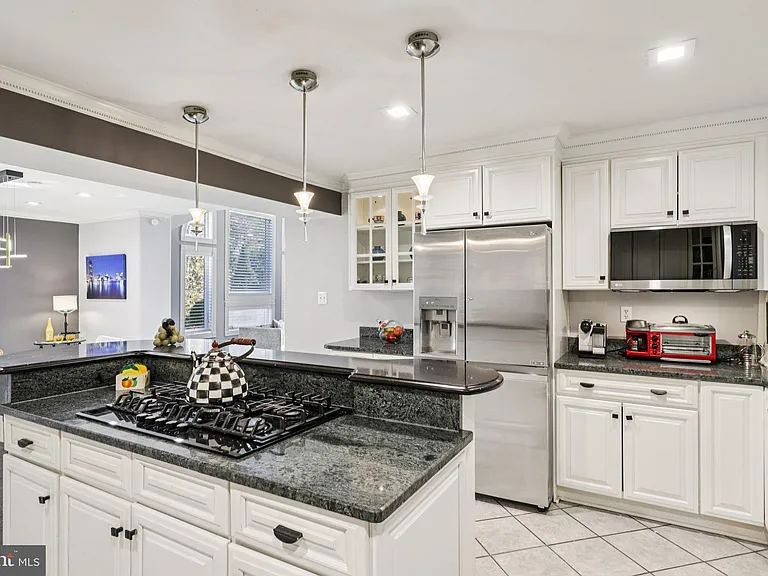 5301 Goldsboro Rd — Photo 14