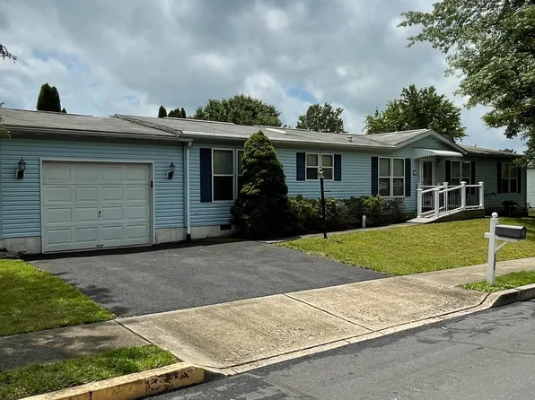 318 W 6th St, Red Hill, PA 18076