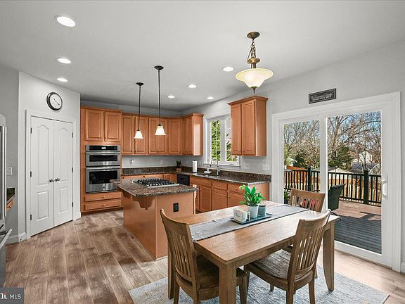 5th image of 9141 Autumn Glory Ln