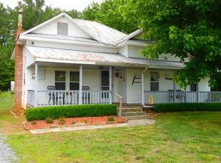 709 Beach Cove Rd, Warne, NC 28909