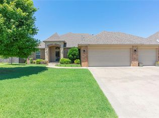 817 Carol Ann Pl, Moore, OK 73160