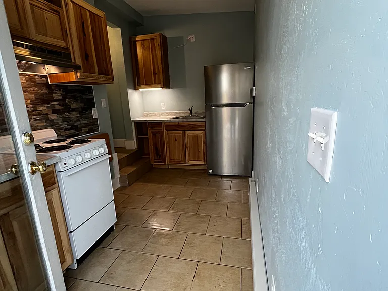 1536 Main St #E — Photo 2