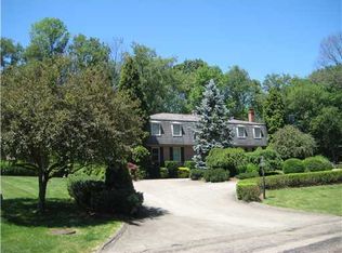 22 Wedgewood Ln, Pittsburgh, PA 15215