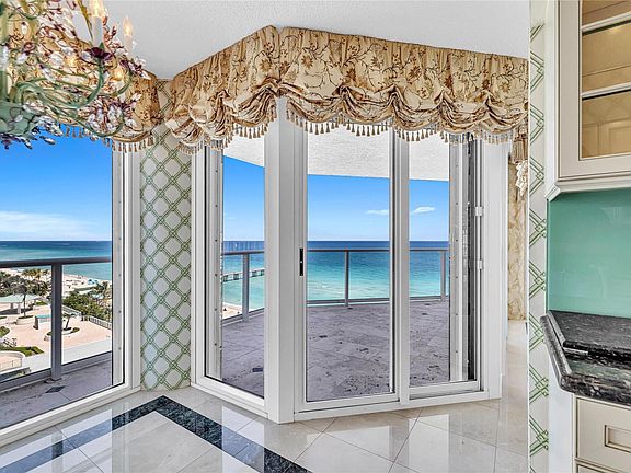 5th image of 16445 Collins Avenue #1026