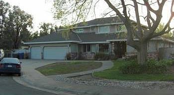 1st image of 10 Swan River Ct