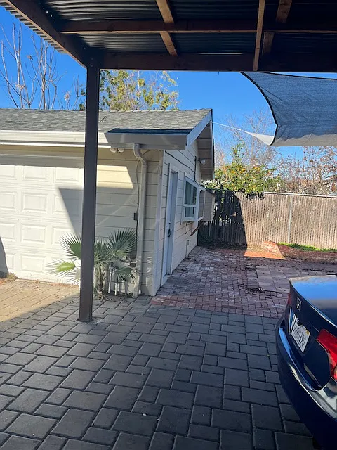 Studio, 400 sqft, $1,695 — Photo 3