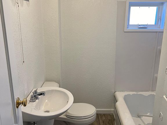 5th image of 281 W Prairie Ave #2A