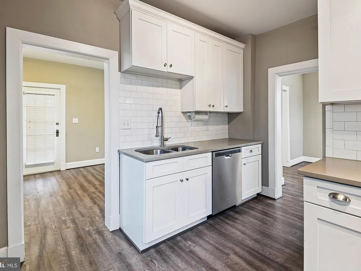 3 bed, 1089 sqft, $2,600 — Photo 4