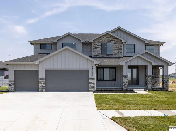 11307 S 182nd Cir, Gretna, NE 68028