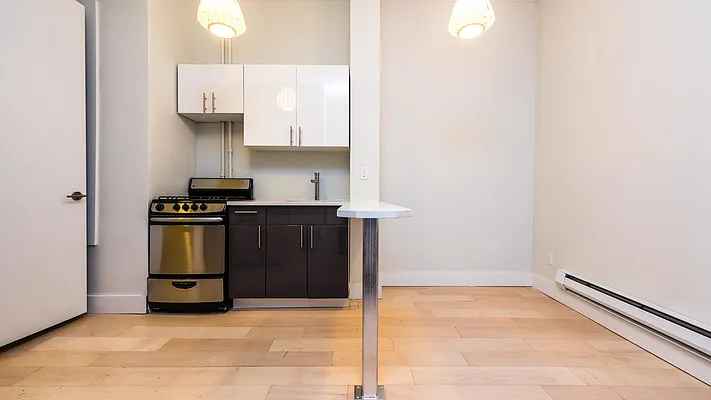 Rented by Nooklyn NYC LLC | media 18