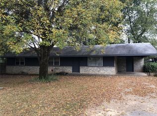 429 N Petit Jean St, Magazine, AR 72943