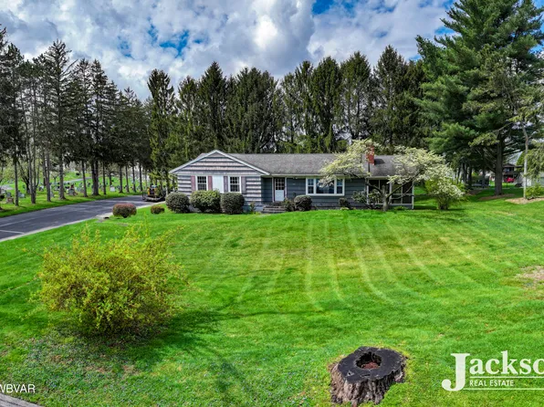 218 Kendall Ave, Jersey Shore, PA 17740