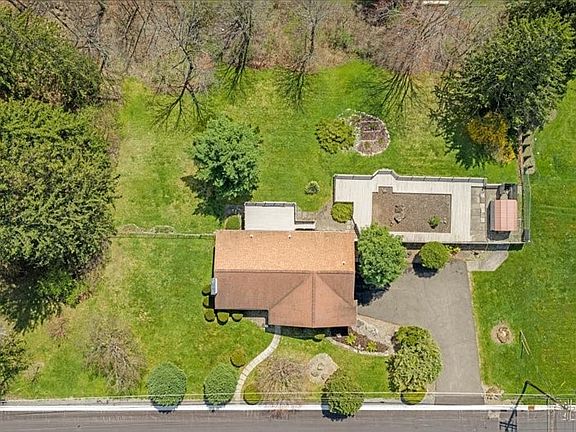 4th image of 3628 Pheasant Ln