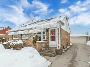 130 Seminole Pkwy, Cheektowaga, NY 14225