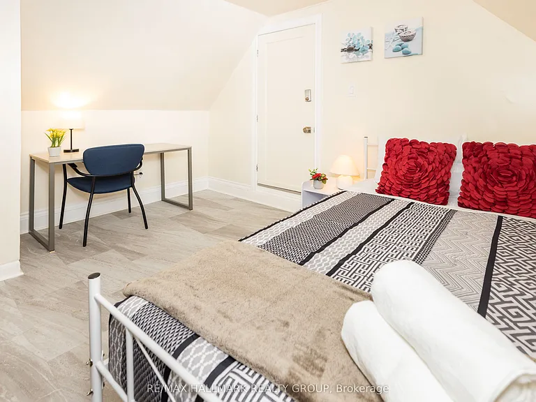 456 Bronson Ave #2 — Photo 8