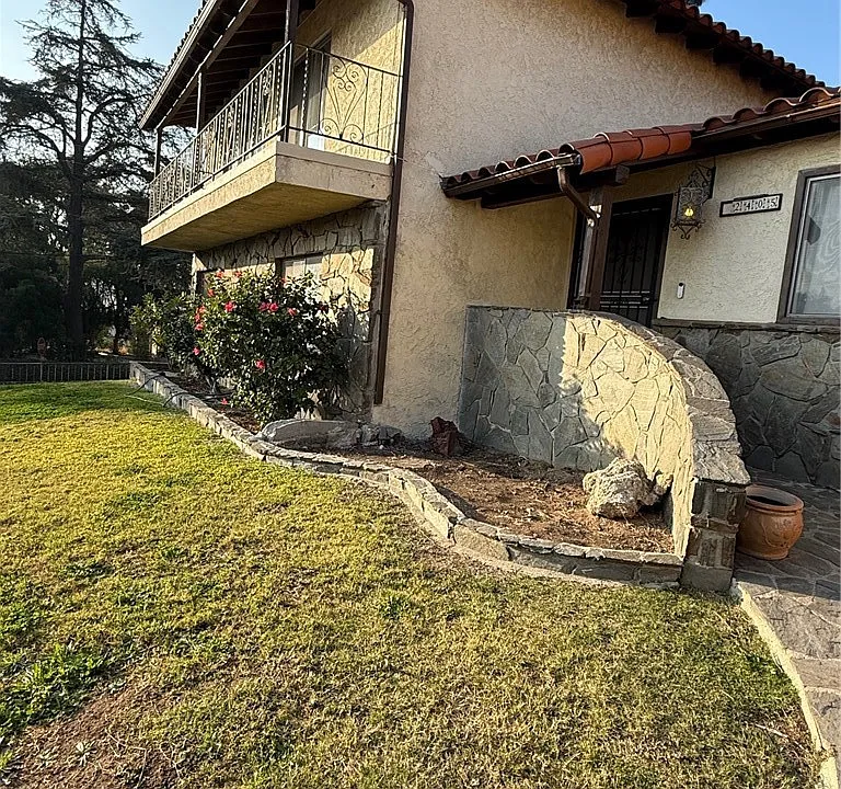 12405 Beverly Dr
