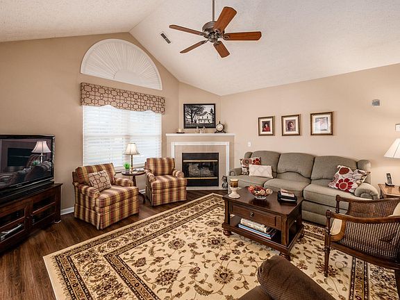5th image of 91 Villamere Dr #14