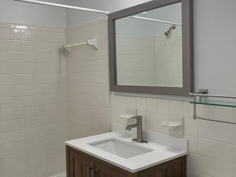 10620 Weymouth St #101 — Photo 30