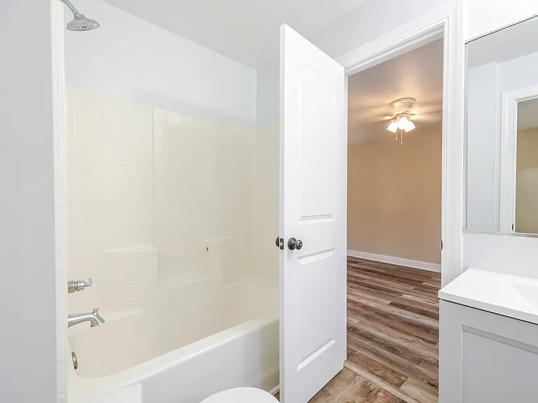 2621 W Willow Dr — Photo 8