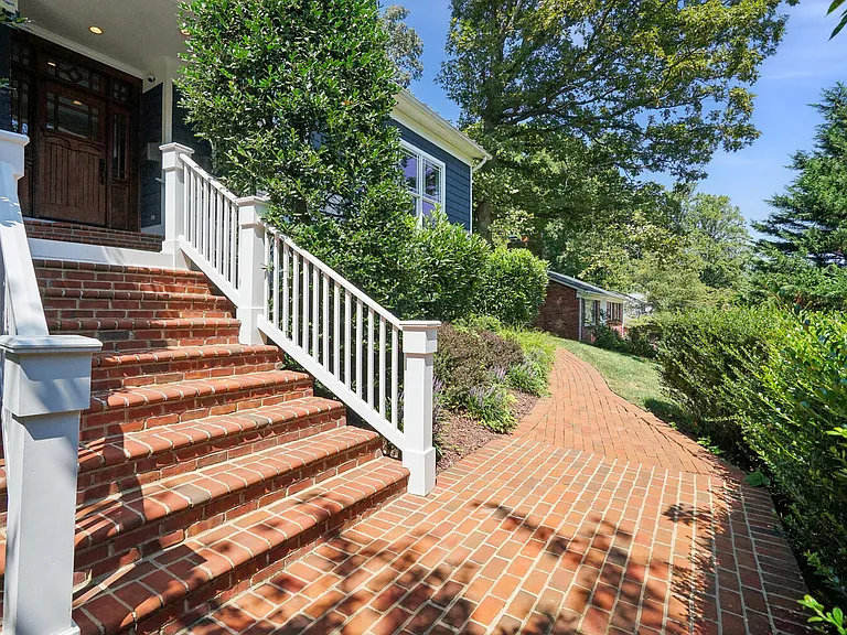 1530 Forest Villa Ln — Photo 5