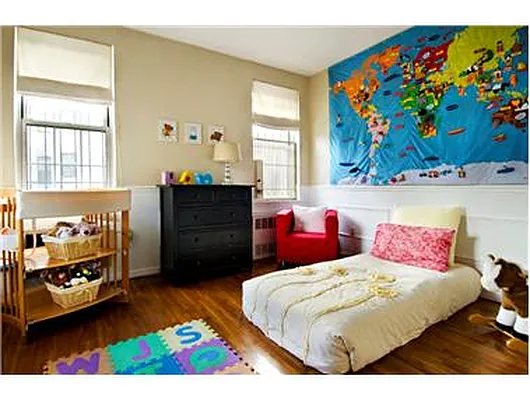 Sold by Douglas Elliman | media 10