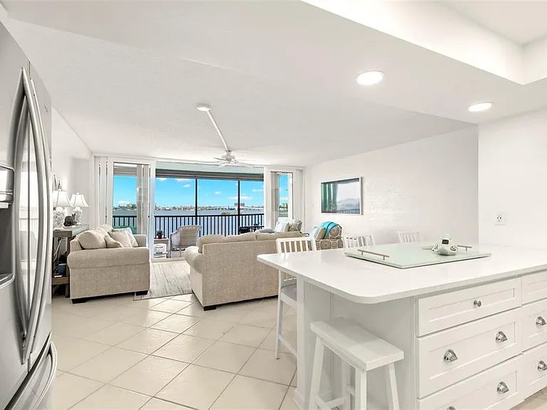 1848 Shore Dr S #402 — Photo 12