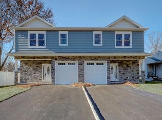 20 Bredder Ct #A, Elmwood Park, NJ 07407