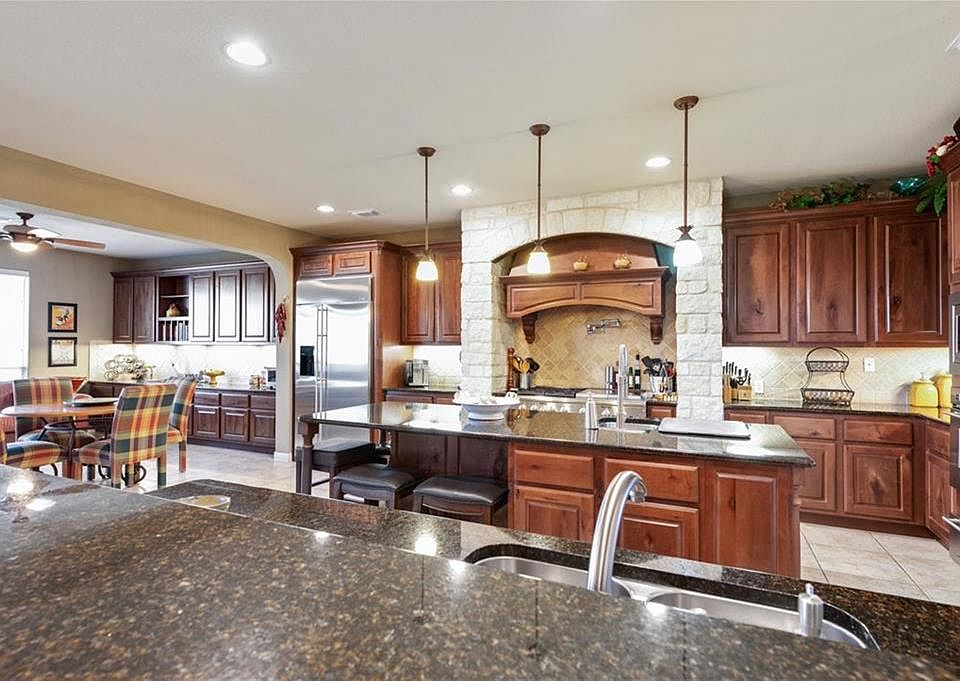 1st image of 104 McBride Ln