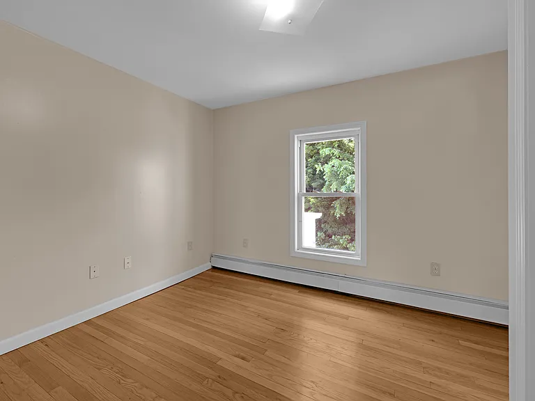 21 Pleasant St #25 — Photo 12
