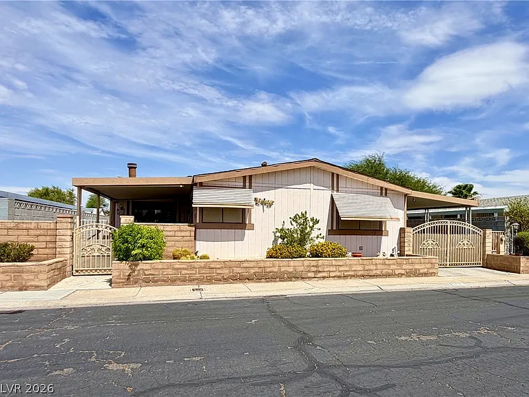 3126 La Barca Ln — Photo 1