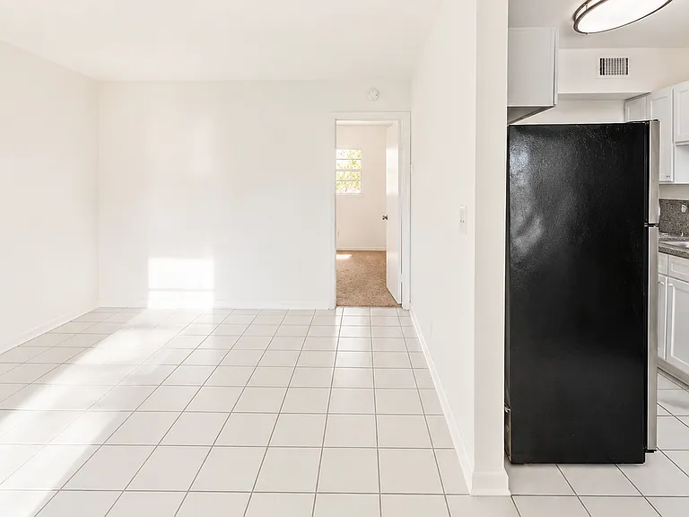 371 Sunshine Dr #H2 — Photo 8