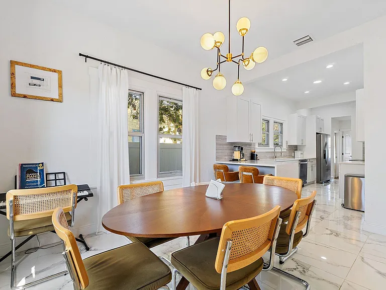 423 Avenida Alegre — Photo 10