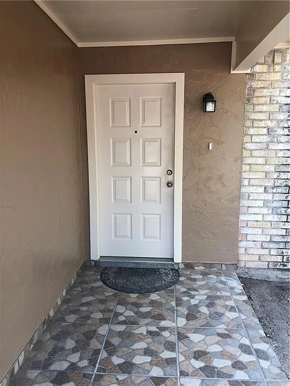 3 bed, 1.5 bath, 1075 sqft, $1,250 — Photo 3