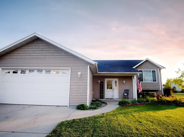 1207 6th Ave NW, Perham, MN 56573