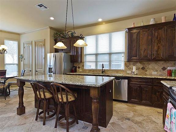 4th image of 9513 Sydney Marilyn Ln