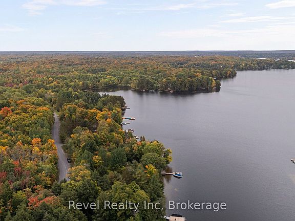 3rd image of 210 Burnetts Rd