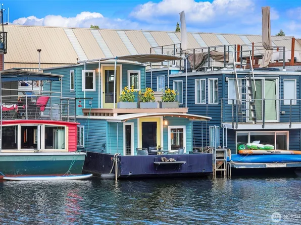 2143 N Northlake Way #44, Seattle, WA 98103