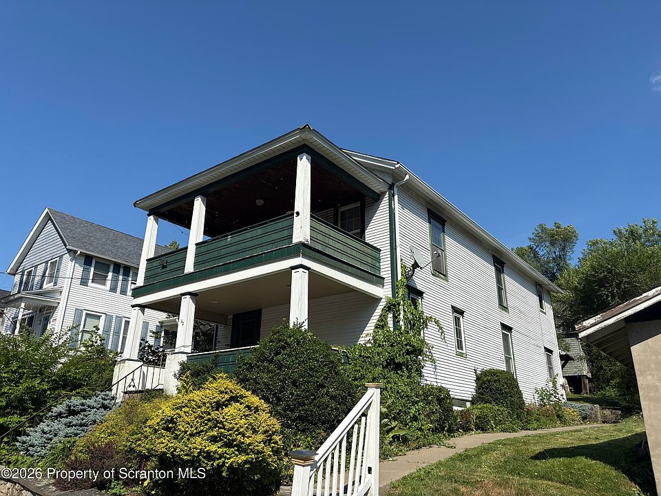 1st image of 62 Grove St