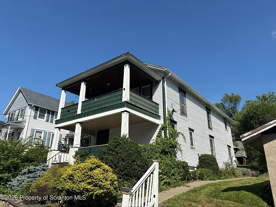 62 Grove St