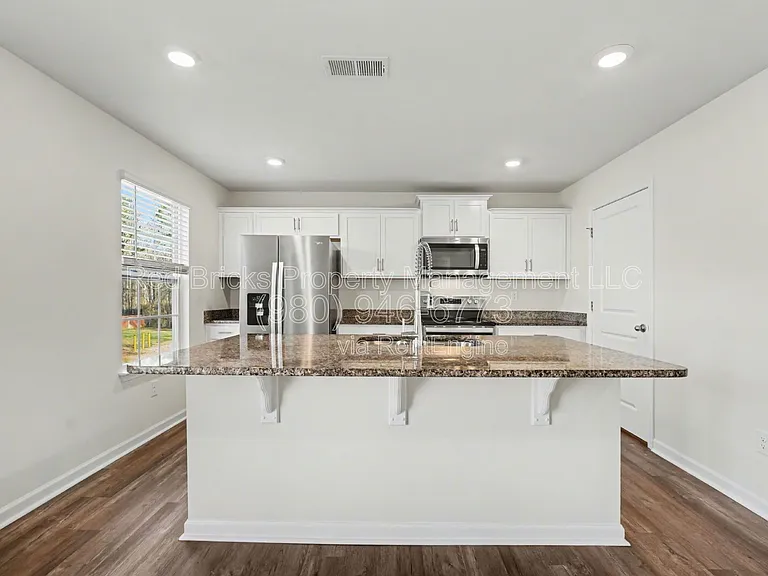 7847 Whispering Stream Dr — Photo 14