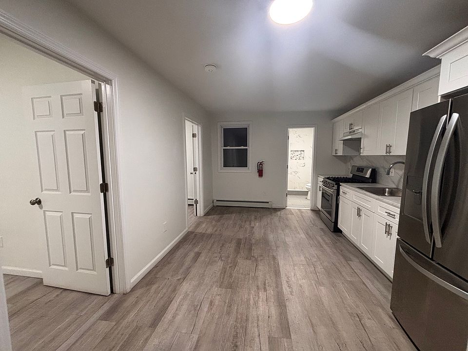 1st image of 130-132 20th Ave #1