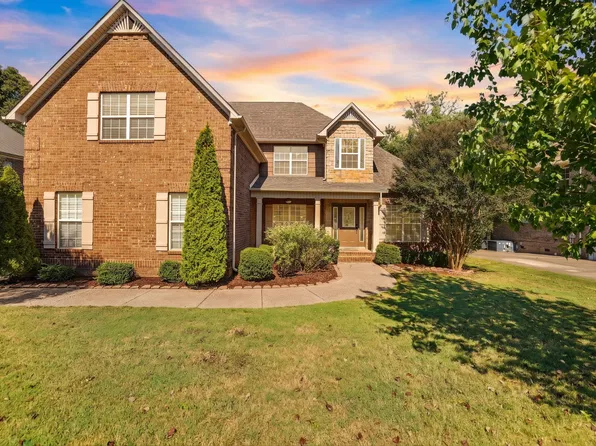 1002 Glessner Dr, Spring Hill, TN 37174